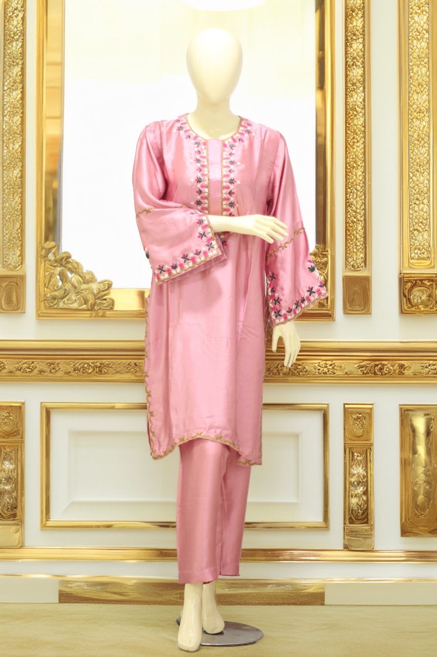 Border line’s silk 2 piece dress 👗